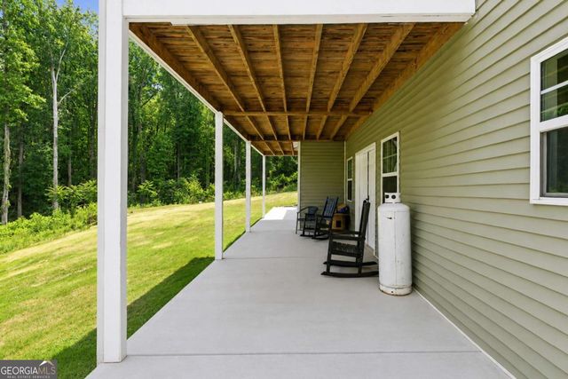 306 Oak Ridge Drive, Maysville, GA 30558