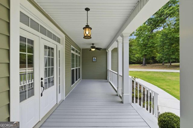 306 Oak Ridge Drive, Maysville, GA 30558
