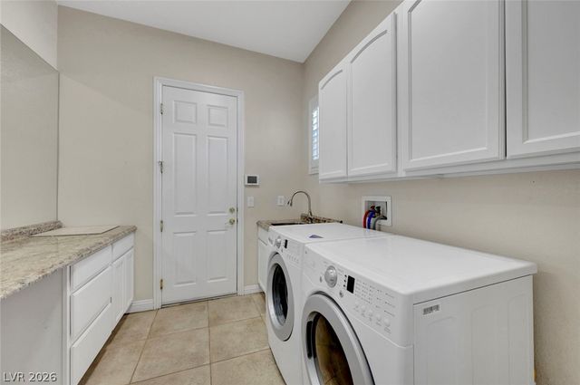 7103 April Wind Avenue, Las Vegas, NV 89131
