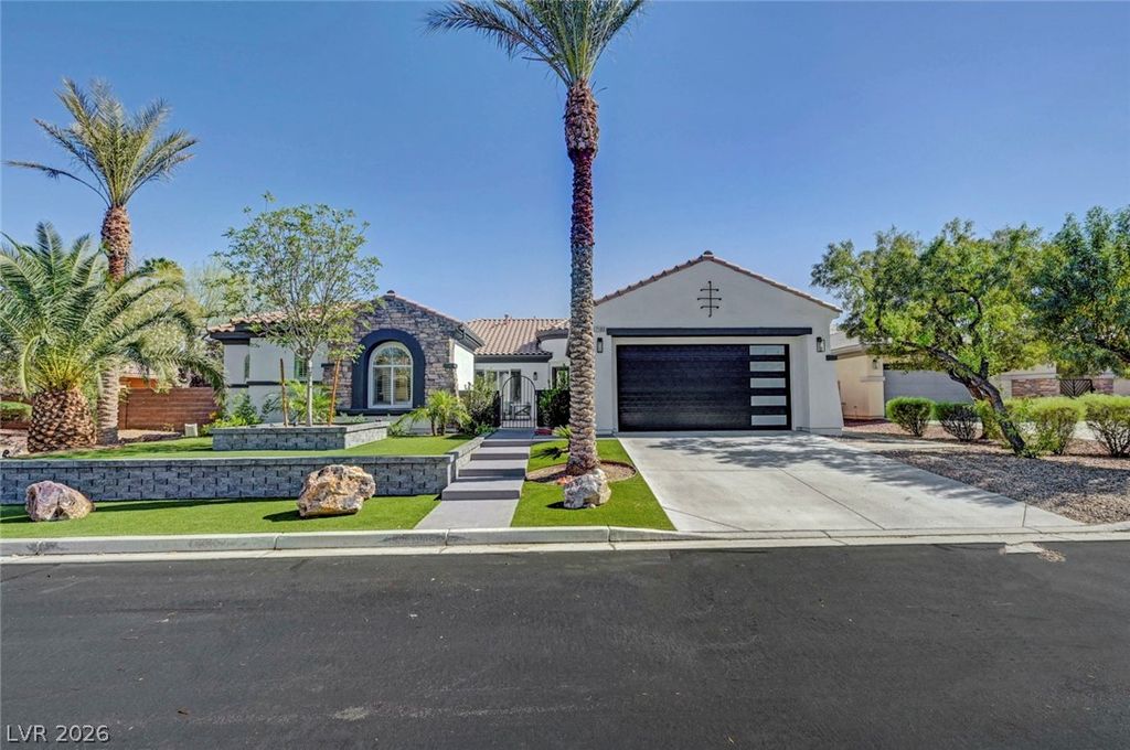 7103 April Wind Avenue, Las Vegas, NV 89131