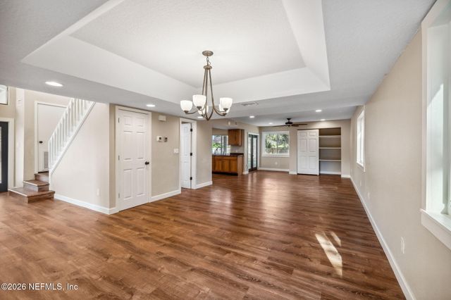 4425 BEACON Drive W, Jacksonville, FL 32225