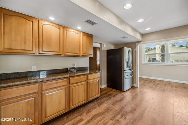 4425 BEACON Drive W, Jacksonville, FL 32225