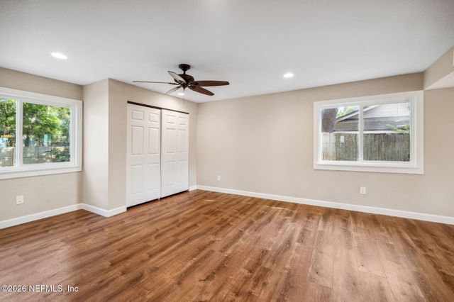 4425 BEACON Drive W, Jacksonville, FL 32225