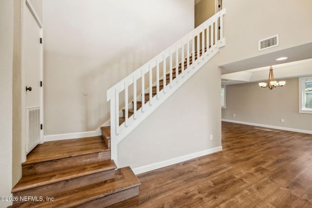 4425 BEACON Drive W, Jacksonville, FL 32225