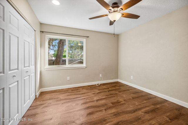 4425 BEACON Drive W, Jacksonville, FL 32225