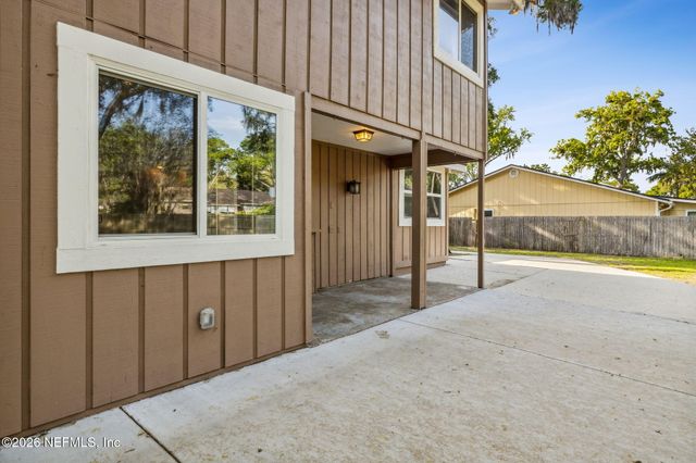 4425 BEACON Drive W, Jacksonville, FL 32225