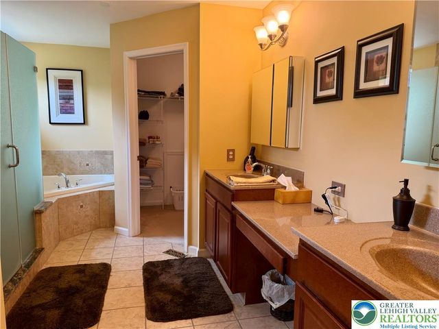 3209 Olympic Drive, Lower Macungie Twp, PA 18049