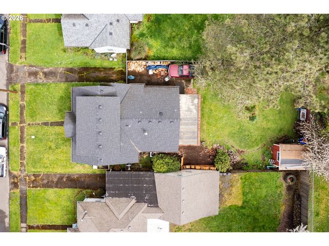 825 S BRIDGE St, Sheridan, OR 97378