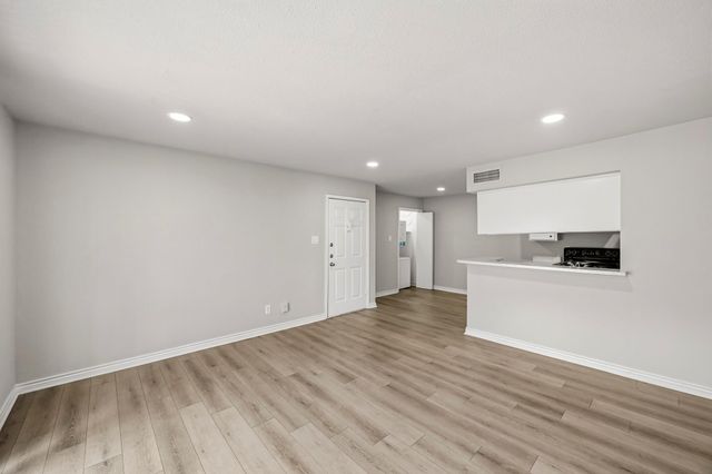 12955 Woodforest Boulevard 26, Houston, TX 77015