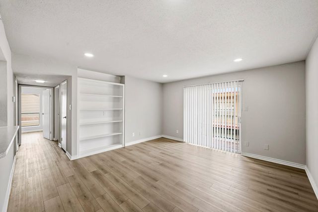 12955 Woodforest Boulevard 26, Houston, TX 77015