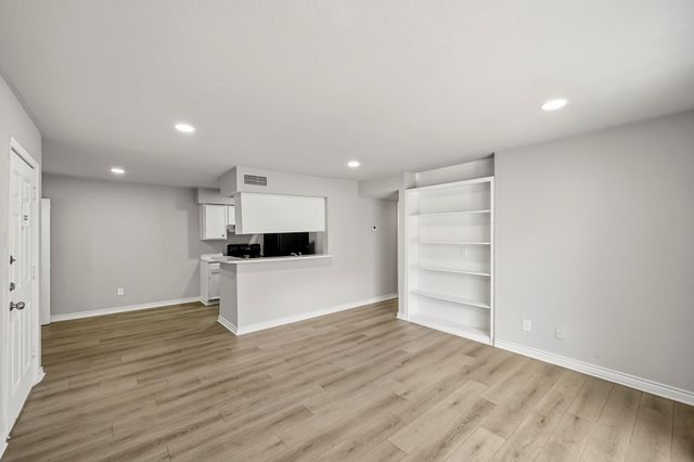 12955 Woodforest Boulevard 26, Houston, TX 77015