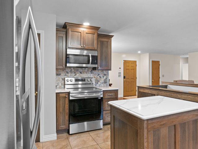 1108 Fresno Circle, Stockton, MO 65785