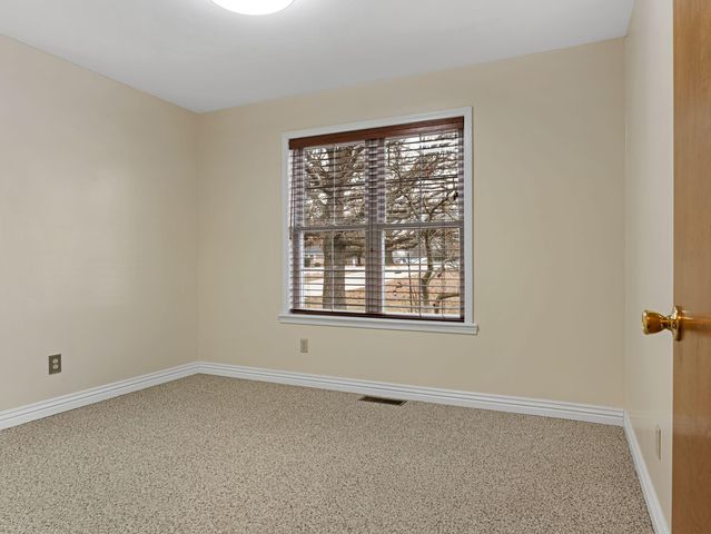 1108 Fresno Circle, Stockton, MO 65785