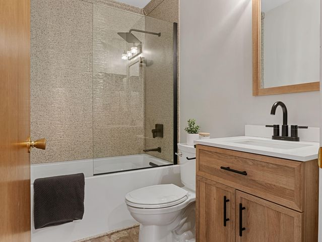 1108 Fresno Circle, Stockton, MO 65785