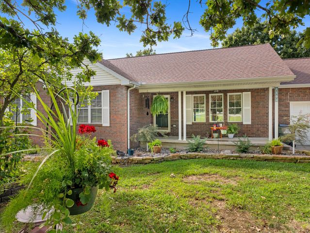 1108 Fresno Circle, Stockton, MO 65785