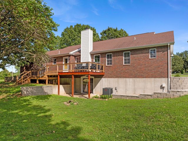 1108 Fresno Circle, Stockton, MO 65785