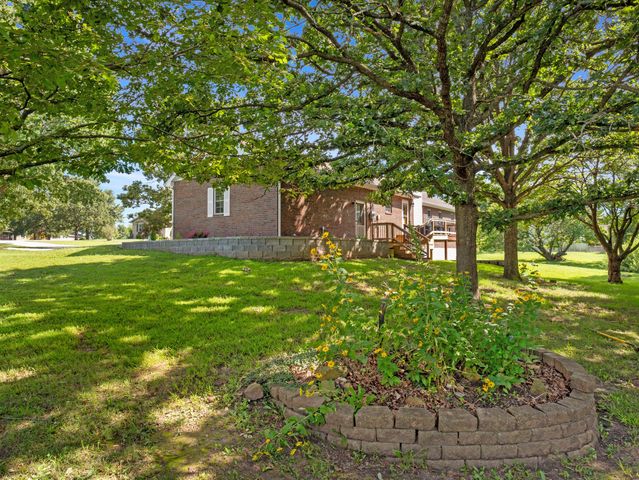 1108 Fresno Circle, Stockton, MO 65785