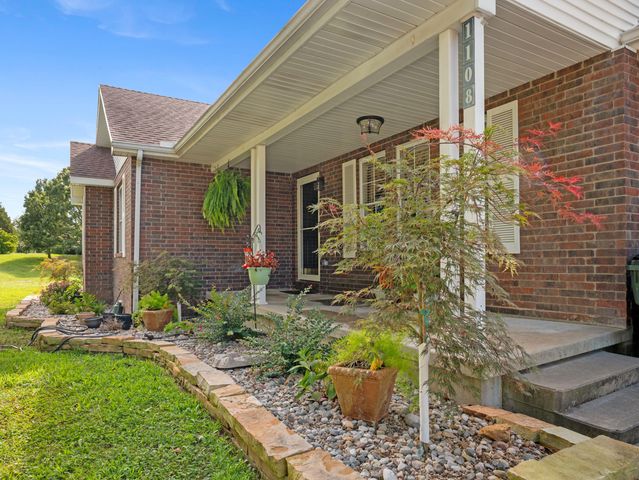 1108 Fresno Circle, Stockton, MO 65785