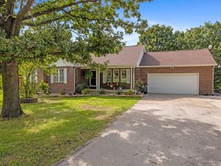 1108 Fresno Circle, Stockton, MO 65785