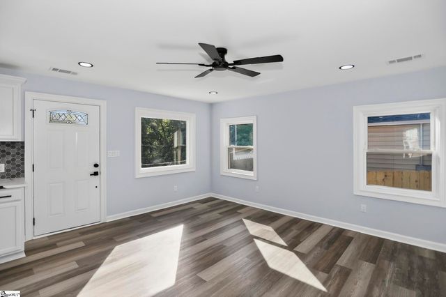 29 Baxter Street, Greenville, SC 29607