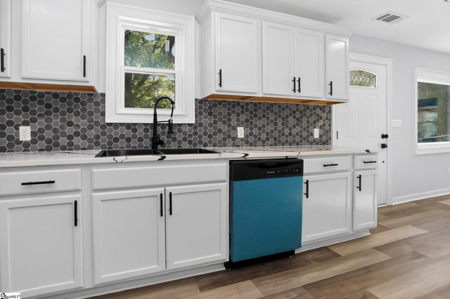 29 Baxter Street, Greenville, SC 29607