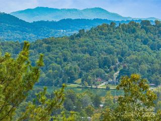 147 Senator Reynolds Road, Asheville, NC 28804