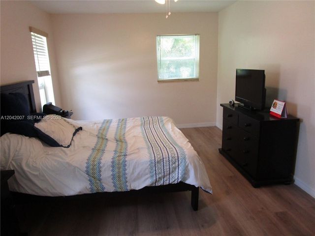 11130 NW 38th St, Coral Springs, FL 33065