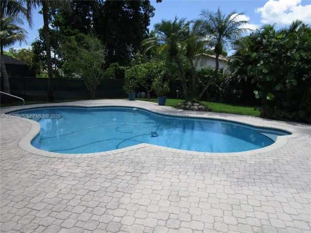 11130 NW 38th St, Coral Springs, FL 33065