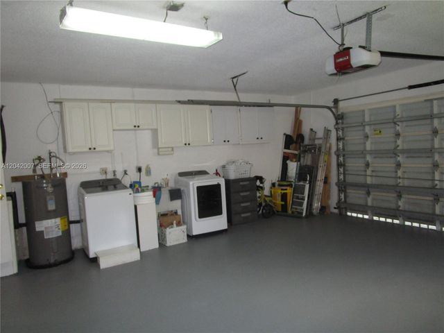 11130 NW 38th St, Coral Springs, FL 33065