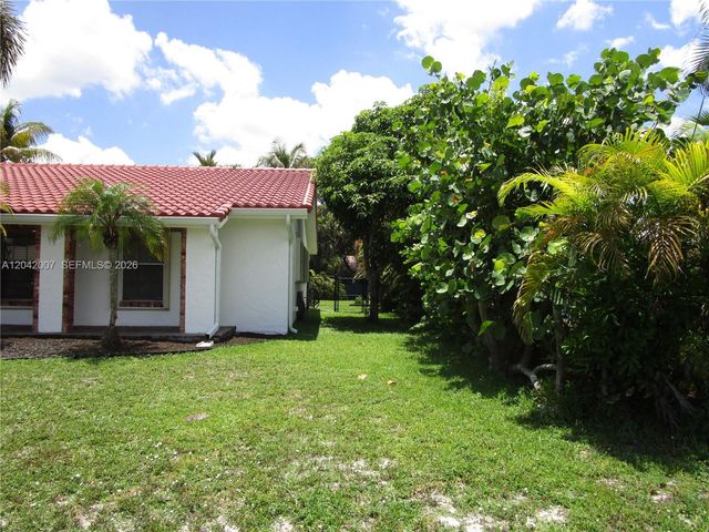11130 NW 38th St, Coral Springs, FL 33065