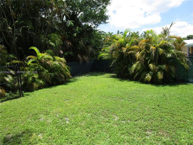 11130 NW 38th St, Coral Springs, FL 33065