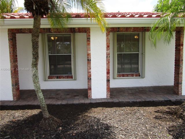 11130 NW 38th St, Coral Springs, FL 33065