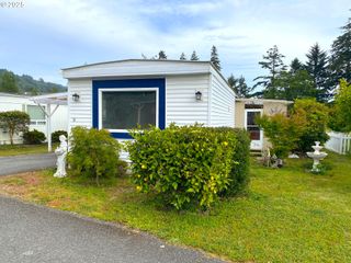 16131 W HOFFELDT Ln 18, Brookings, OR 97415