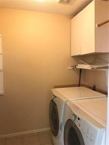 1900 Summer Rain DR, Cedar Park, TX 78613