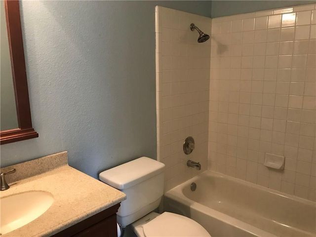 1900 Summer Rain DR, Cedar Park, TX 78613