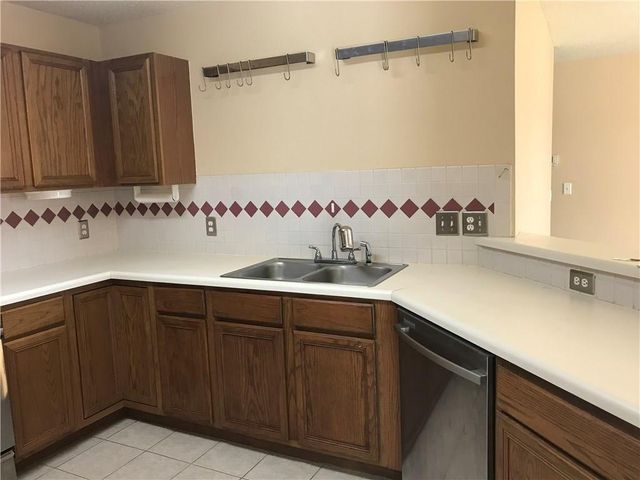 1900 Summer Rain DR, Cedar Park, TX 78613