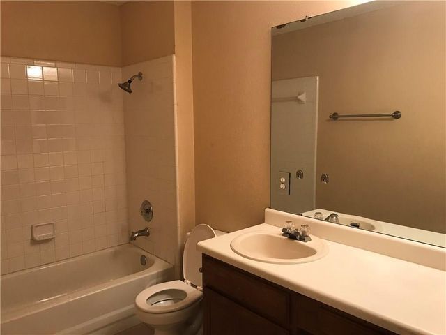 1900 Summer Rain DR, Cedar Park, TX 78613