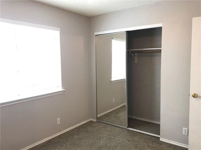 1900 Summer Rain DR, Cedar Park, TX 78613