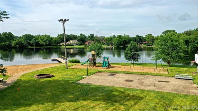 8132 Fairmount Avenue, Downers Grove, IL 60516