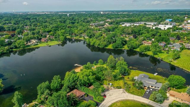 8132 Fairmount Avenue, Downers Grove, IL 60516