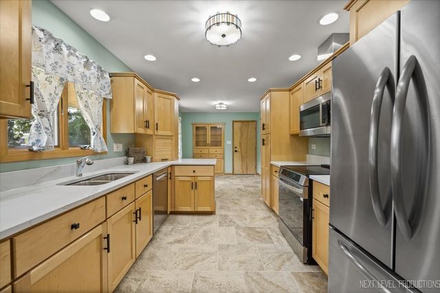 8132 Fairmount Avenue, Downers Grove, IL 60516