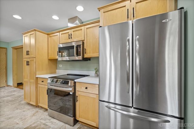 8132 Fairmount Avenue, Downers Grove, IL 60516