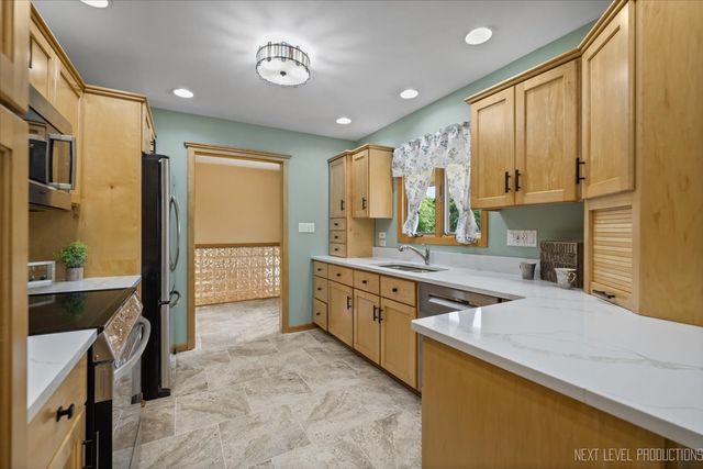 8132 Fairmount Avenue, Downers Grove, IL 60516
