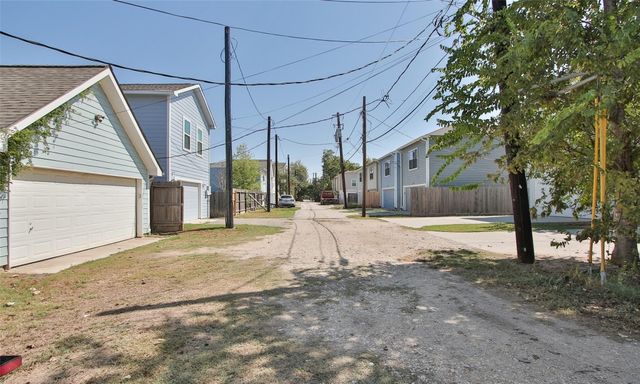 845 W 21st Street, Houston, TX 77008