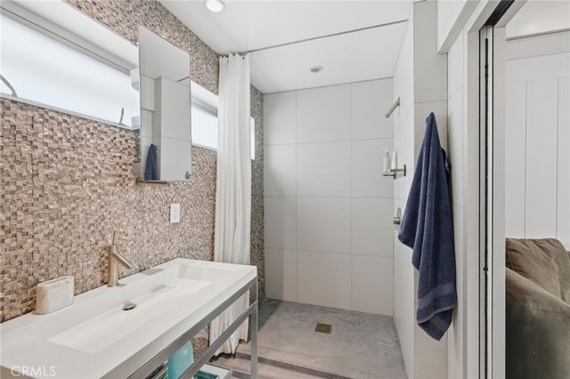 137 15th Street, Manhattan Beach, CA 90266