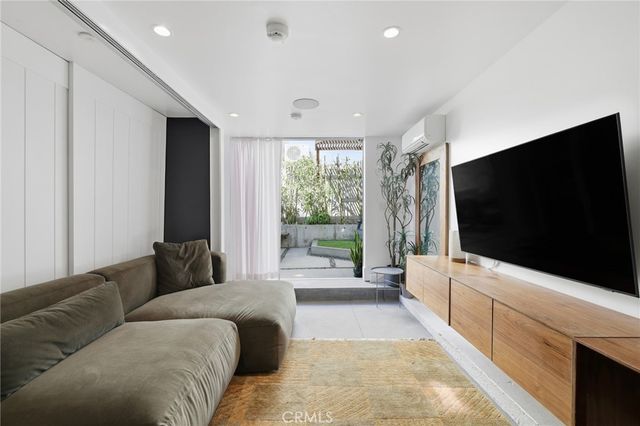 137 15th Street, Manhattan Beach, CA 90266