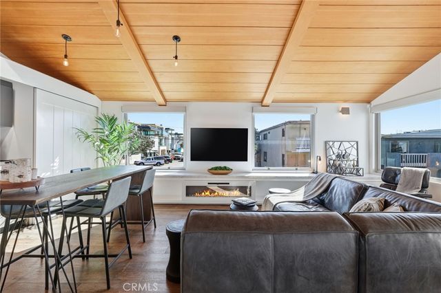 137 15th Street, Manhattan Beach, CA 90266