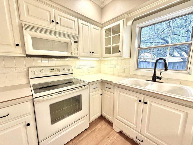 267 RIVER DRIVE, Appleton, WI 54915