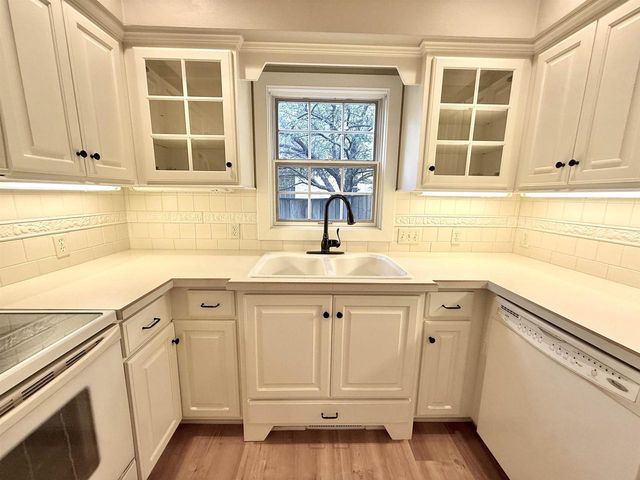 267 RIVER DRIVE, Appleton, WI 54915