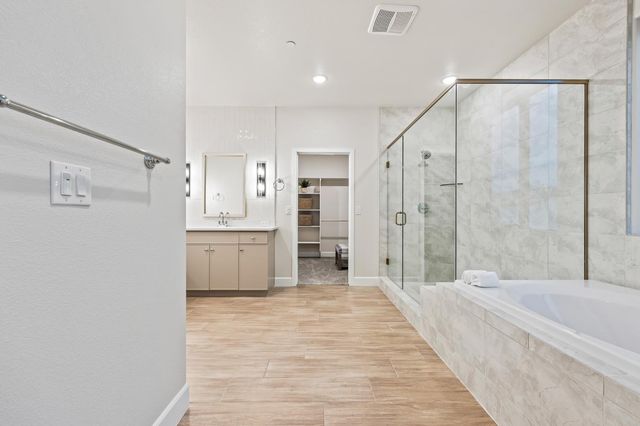 7184 W Holland Avenue, Fresno, CA 93723